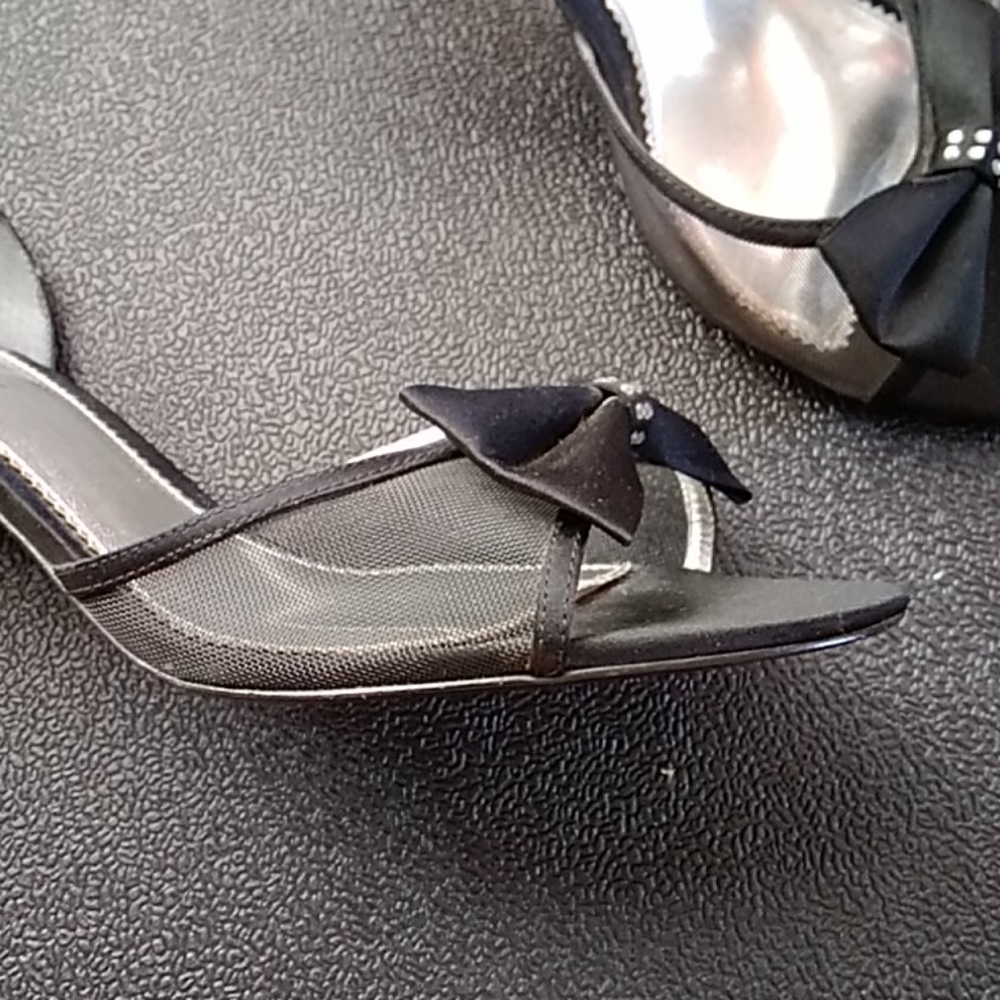 Women's Heels - Picture 3 of 6